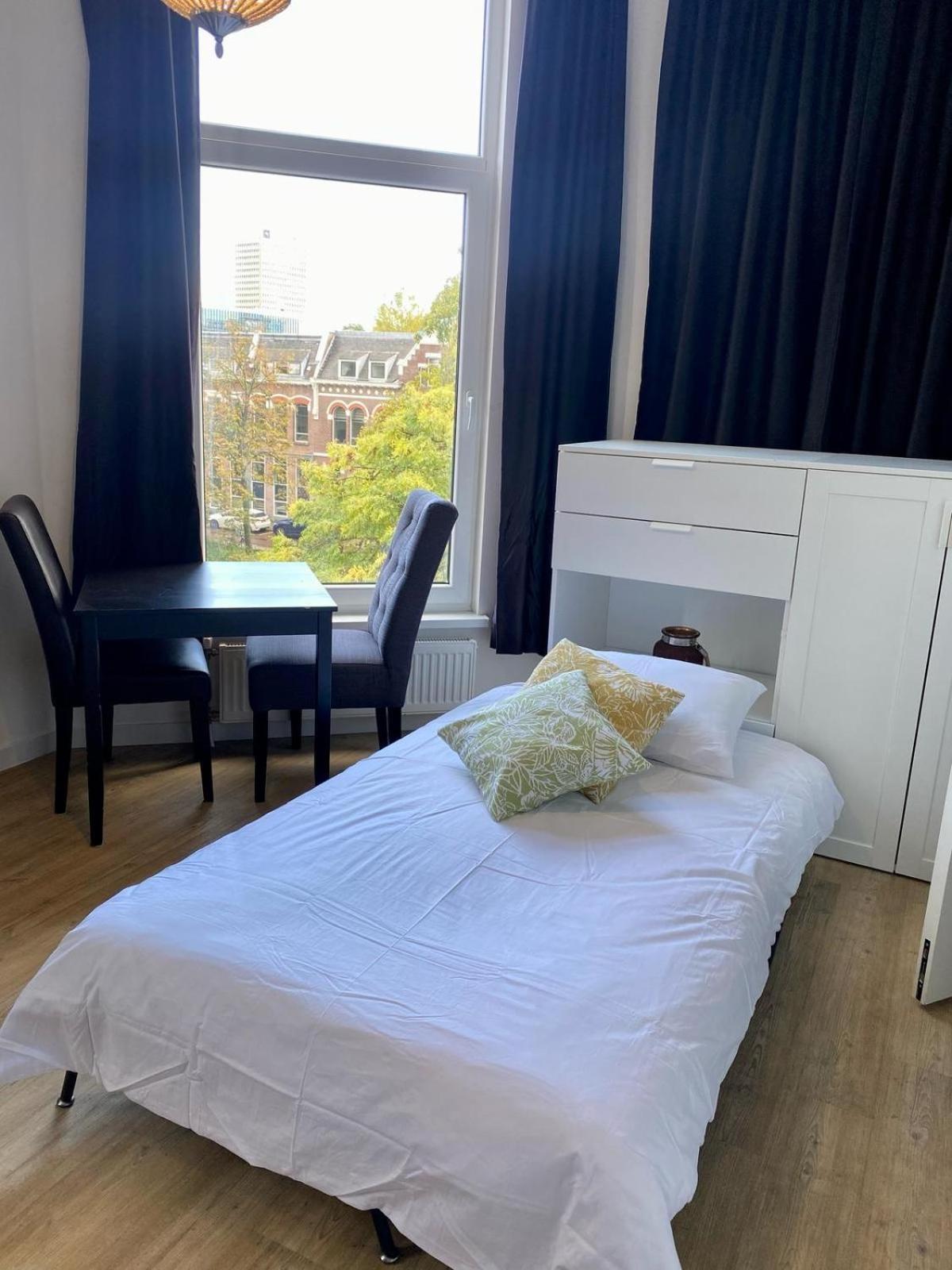 Rotterdam Inn Eksteriør bilde